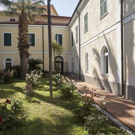 Casa Valdese Di Al Mare Vallecrosia