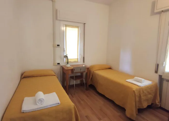 Casa Vacanze Valdese Vallecrosia * Vallecrosia